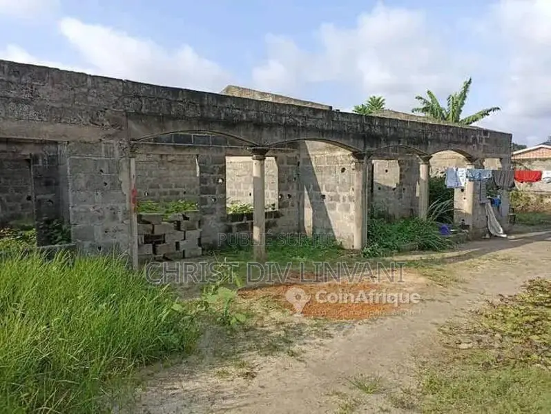 Terrain 700 m² - Mpita