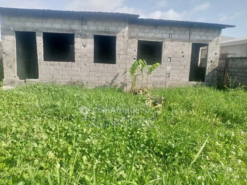 Terrains 250m²  - Pointe-noire
