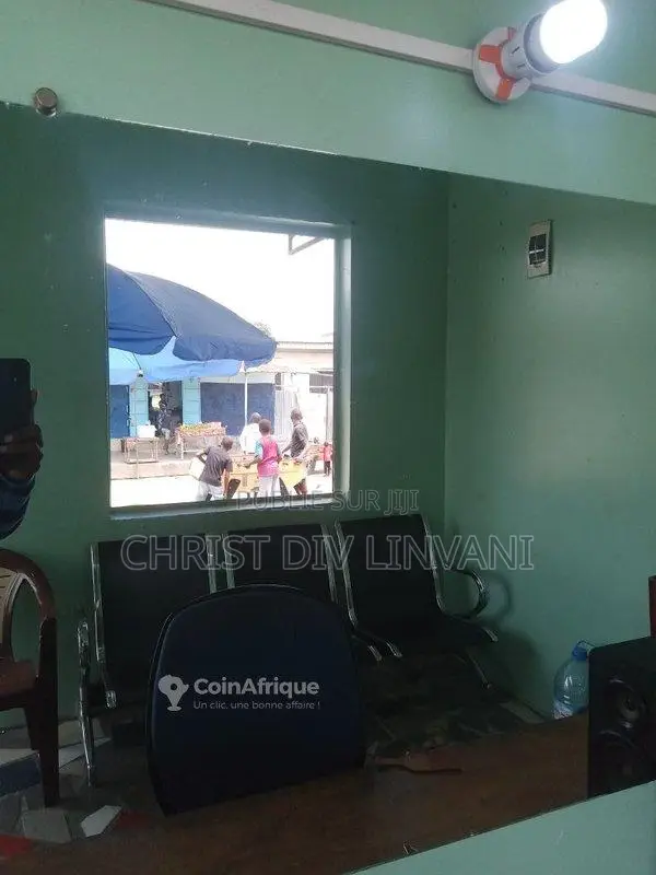 Vente salon de coiffure - Pointe-Noire