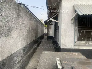 Villa 7 Pièces à Vendre Moungali Brazzaville