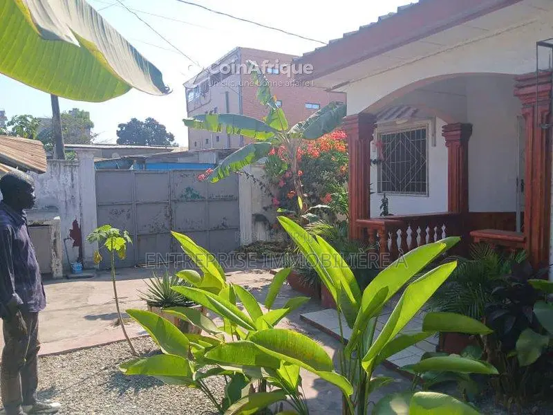 Location villas 8 pièces - Pointe-noire