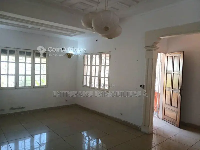 Location villas 8 pièces - Pointe-noire