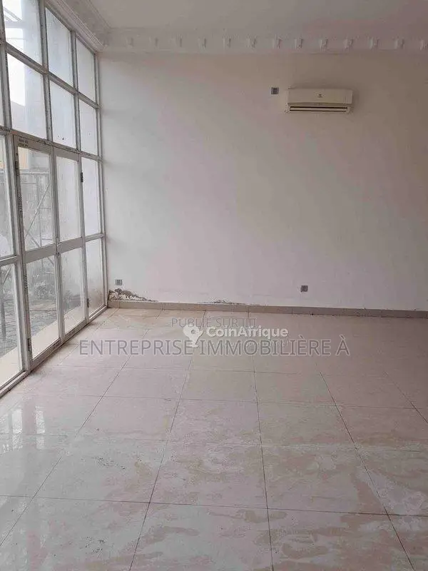 Location bureaux- Pointe-noire