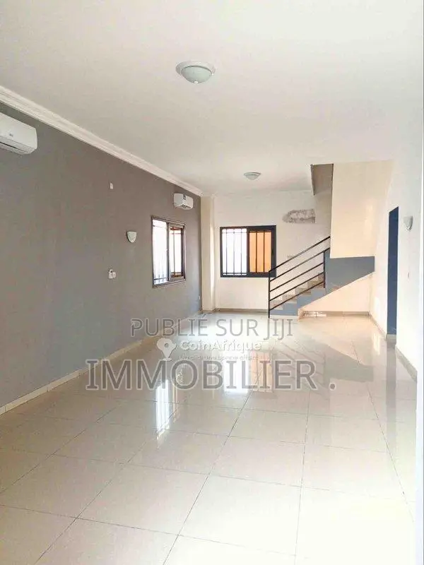Location villas duplex  4 pièces - Brazzaville