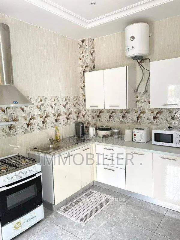 Location appartement meublé 4 pièces  - Brazzaville-mpila