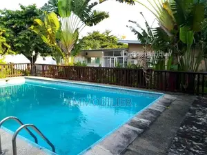 Photo - Location villa 6 pièces avec piscine et jardin - Brazzaville