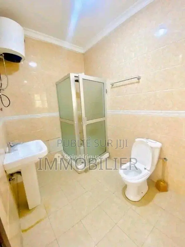 Location villa 04 pièces - Brazzaville