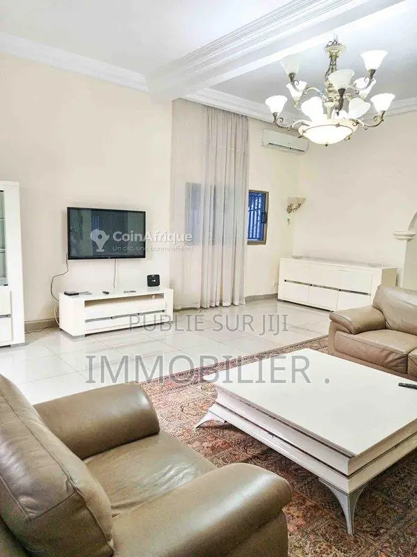 Location villa duplex meublée 4 pièces - Brazzaville