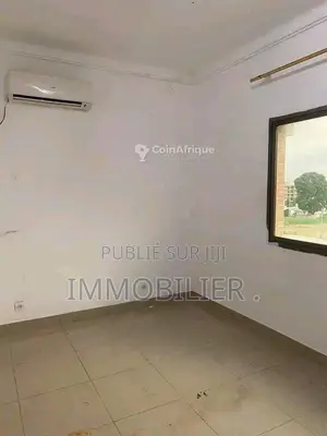 Location appartement 3 pièces  -  Brazzaville au plateau