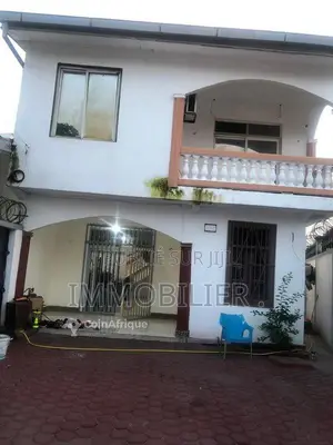 Photo - Vente villa  duplex 4 pièces  -  Bacongo