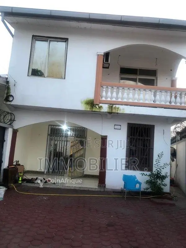 Vente villa  duplex 4 pièces  -  Bacongo