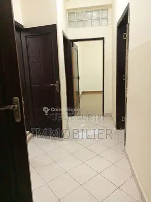 Location bureau  -  Brazzaville