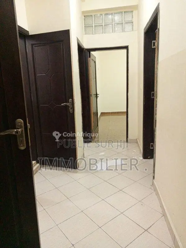 Location bureau  -  Brazzaville