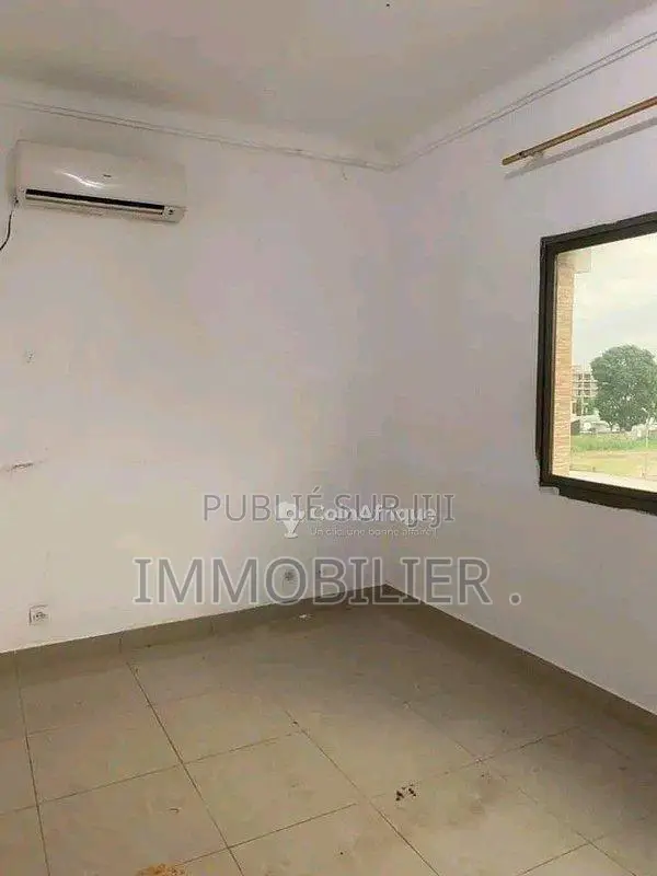 Location bureau - Brazzaville