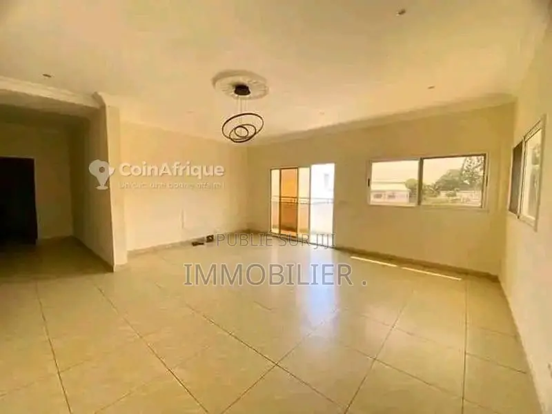 Location appartement 4 pièces - Brazzaville