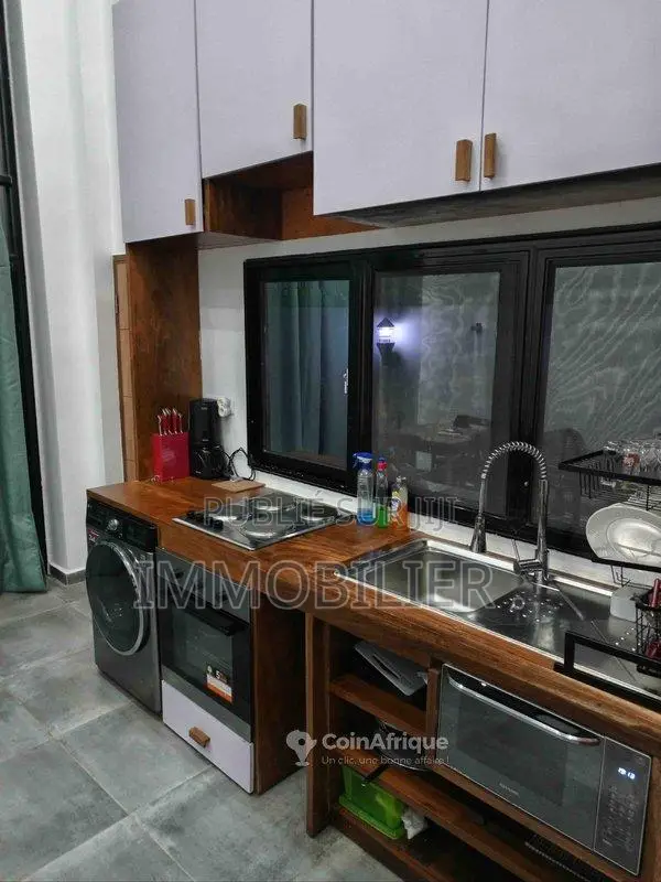 Location villa duplex  meublée 3 pièces  -  Brazzaville och