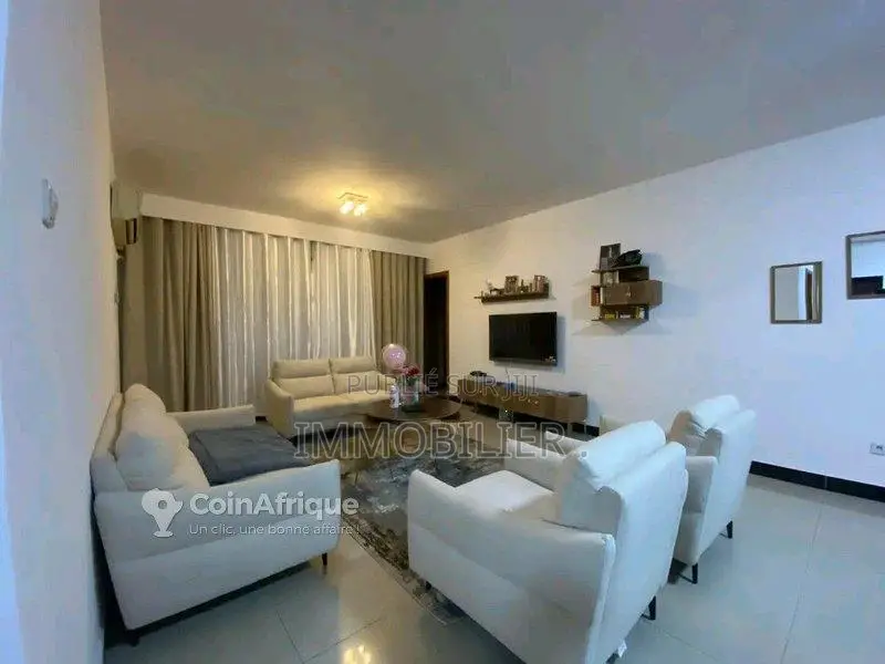 Location apparemment meublé  4 pièces  -Brazzaville