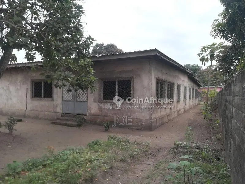 Vente Villa  942 m² - Massissia