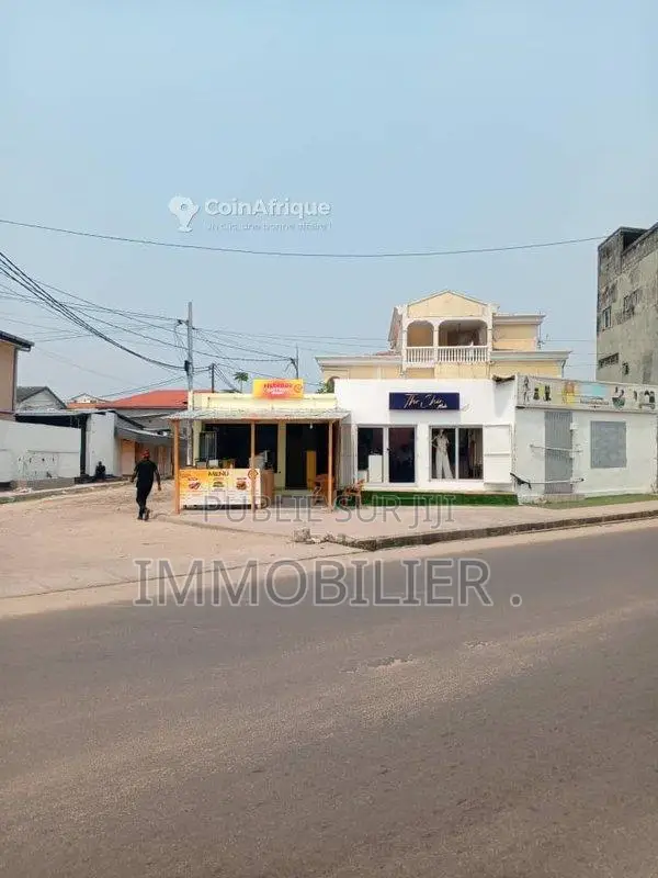 Parcelle à Brazzaville au Plateau de 15 ans