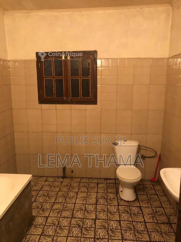 Vente villa   5 pièces - Kombo Brazzaville