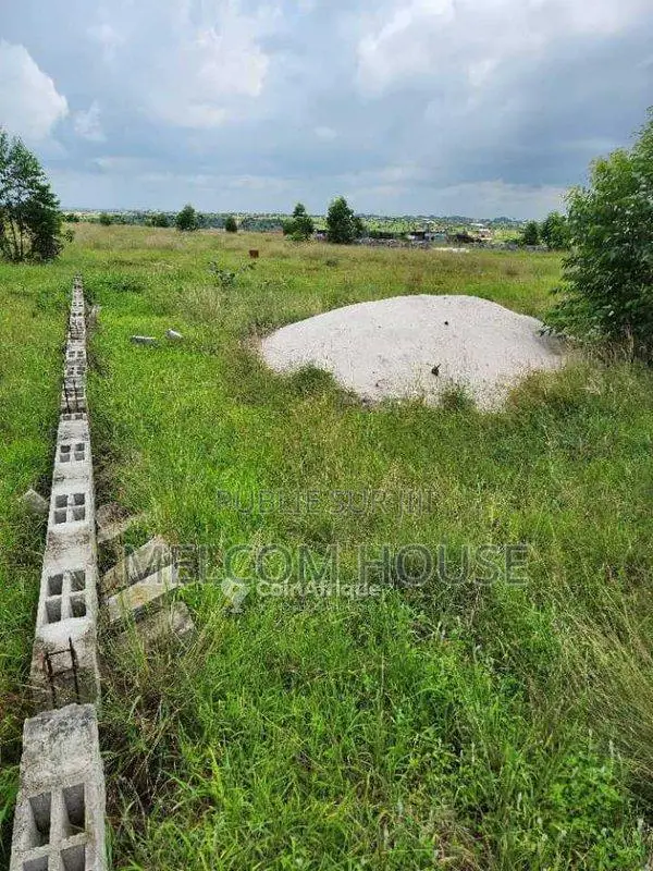 Parcelle à Tchibala
