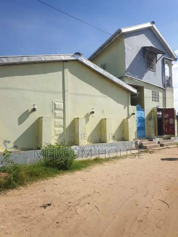 Location 7 appartements - Ngoyo