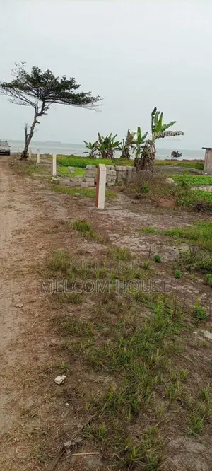 Parcelle 500 m² - Camp de la raffineri