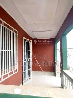 Parcelle avec maison 3 pièces - Siafoumou