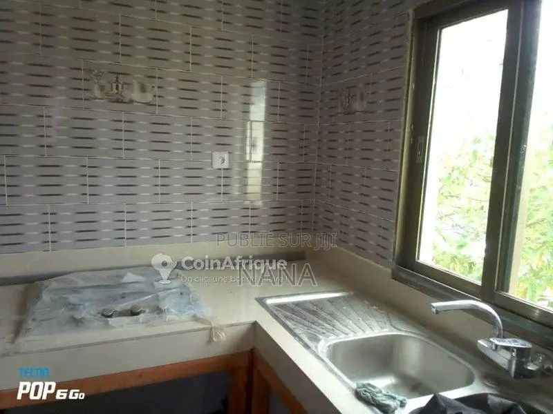 Location appartement 4 pièces - Tchimbamba