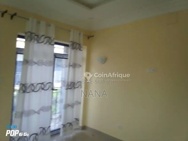 Location appartement 4 pièces - Tchimbamba