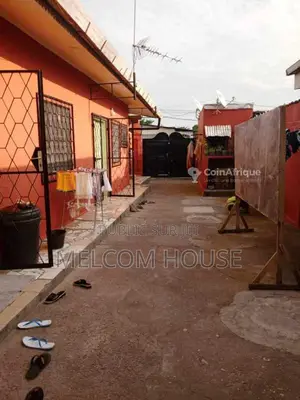 Parcelle commerciale - Nkouikou