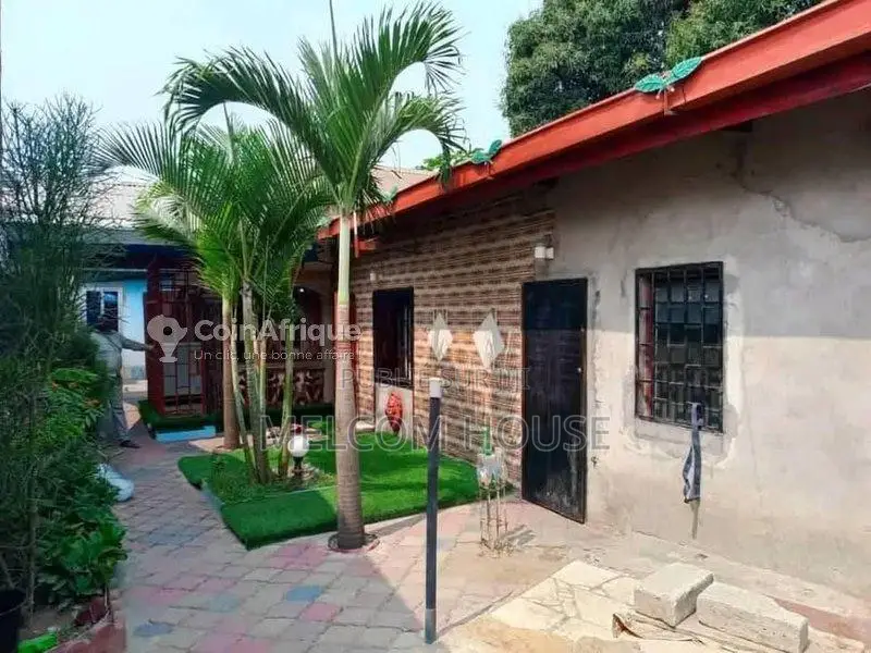 Vente villa commerciale - Mfilou