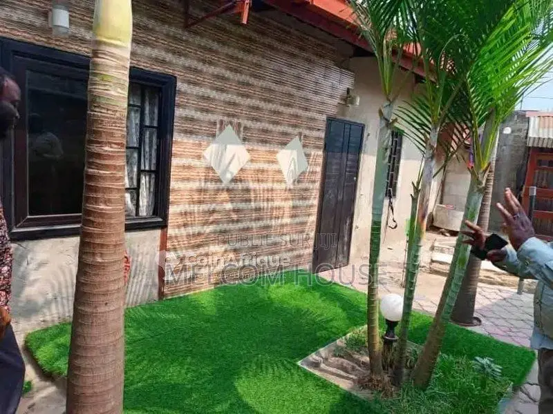 Vente villa commerciale - Mfilou