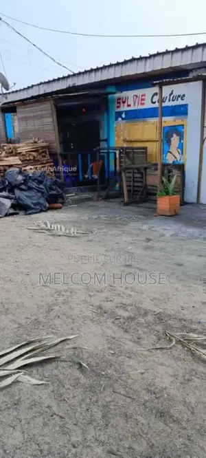 Parcelle 300m² - Mvoumvou