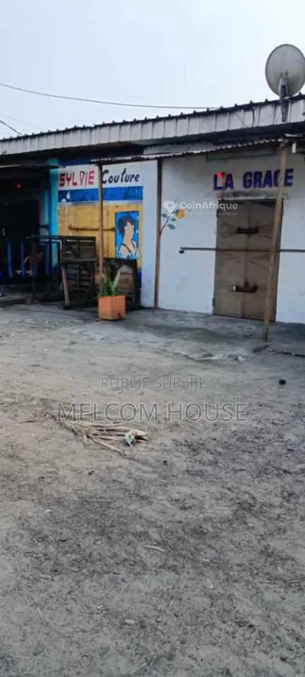 Parcelle 300m² - Mvoumvou