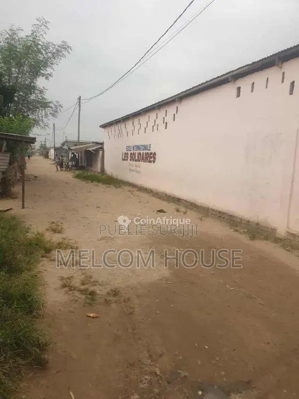 Vente école privée - Nkouikou