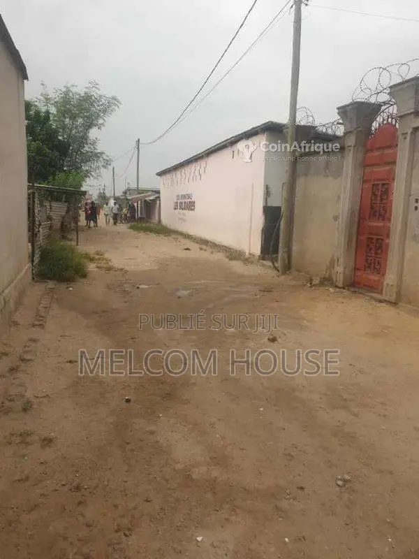 Vente école privée - Nkouikou