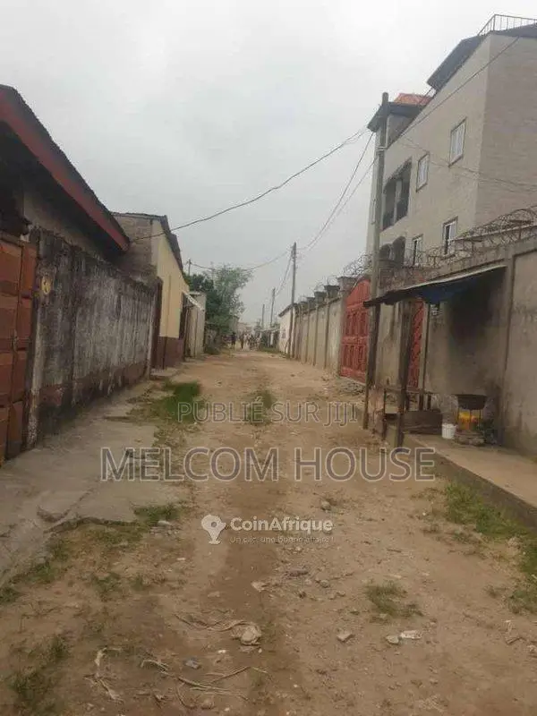 Vente école privée - Nkouikou