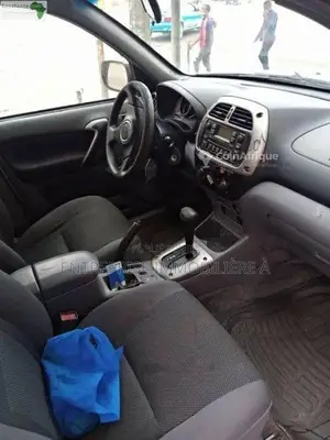 Photo - Location Toyota RAV4