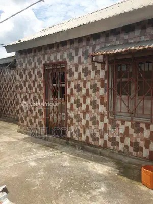 Photo - Vente maison 9 pièces   -  Mengo