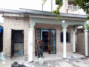 Photo - Location maison moderne  à Brazzaville