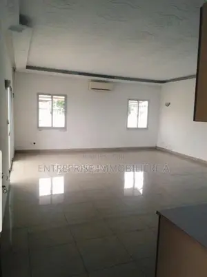 Photo - Location appartement 4 pièces - Songolo