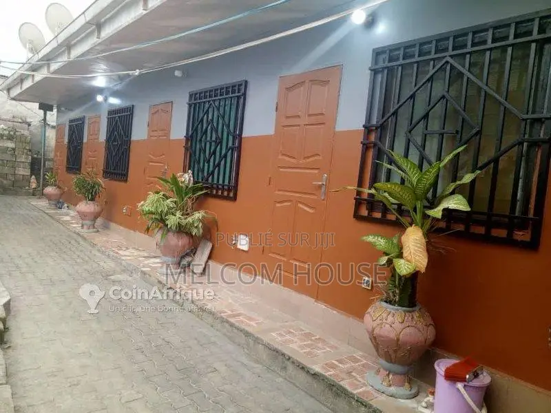 Parcelle commerciale - Makayabou