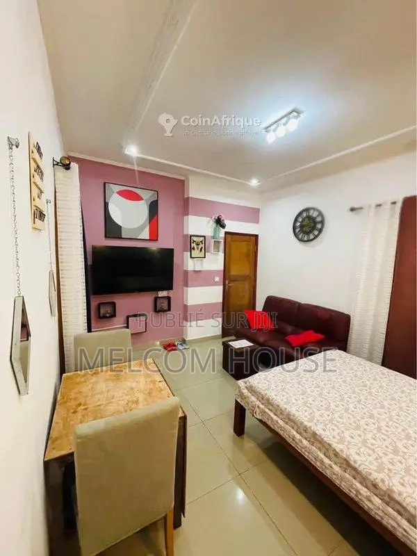 Location studio meublé - Mpita