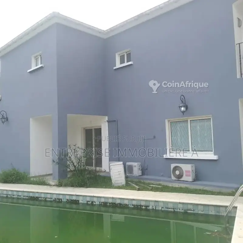 Location villa 10 pièces - Pointe-Noire