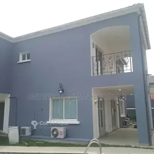 Location villa 10 pièces - Pointe-Noire