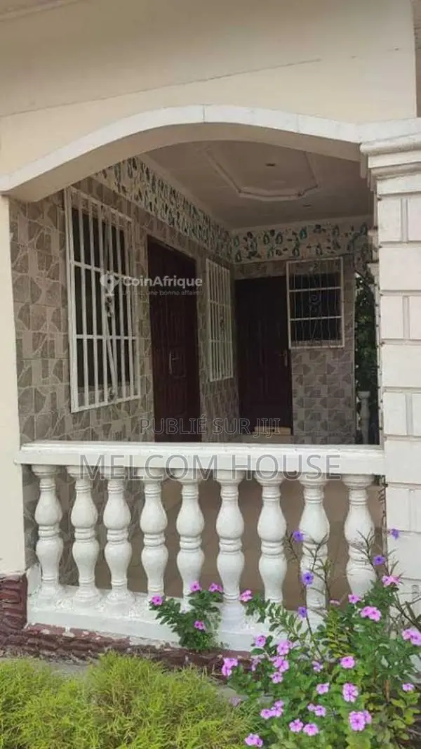 Parcelle + maison 3 pièces - Base Proche de l'aéroport