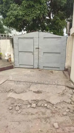 Parcelle + maison 3 pièces - Base Proche de l'aéroport