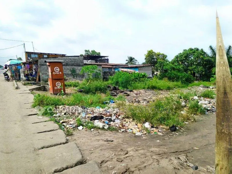 Terrains 500 m² - Pointe Noire