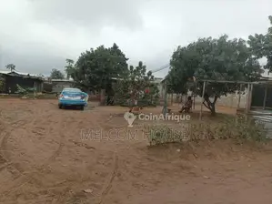 Terrain 250 m² - Ponte Noire